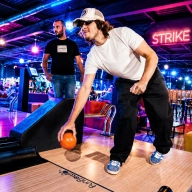Session Mini Bowling Perpignan : Ae749708 eafe 4f63 b523 e53c0dd69b2a youfunbowlingadultesgroupe