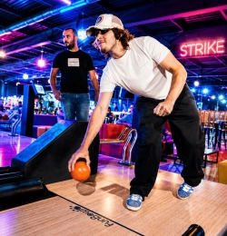Session Mini Bowling Perpignan : Ae749708 eafe 4f63 b523 e53c0dd69b2a youfunbowlingadultesgroupe