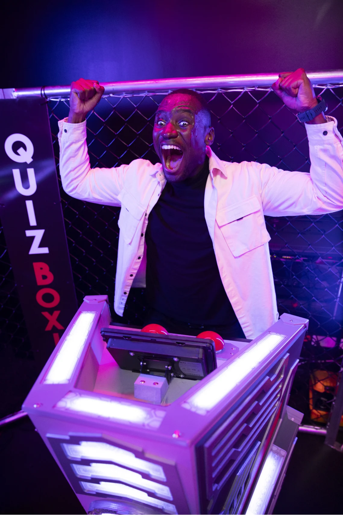 Groupe de joueurs réunis dans une Quiz Room pour une partie de quiz